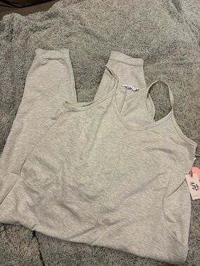 Sincerely Jules Neutral Beige jumper size XL NWT